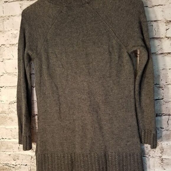 Banana Republic Women's Sweater Size XS Gray - Picture 3 of 4